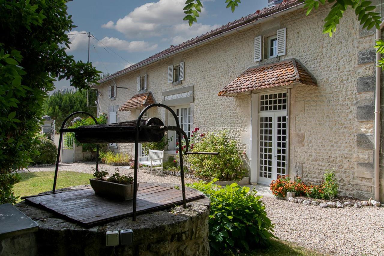 Challignac Le Chemin Bed & Breakfast エクステリア 写真