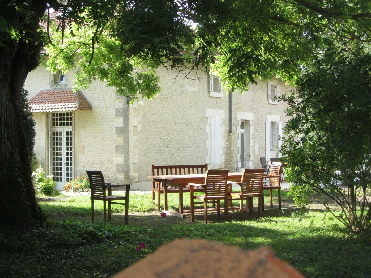 Challignac Le Chemin Bed & Breakfast エクステリア 写真